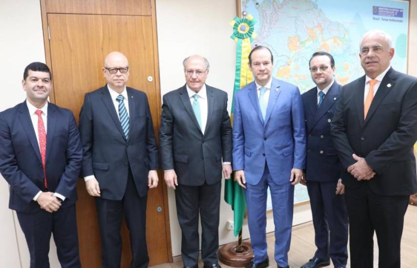 ML | Delegación panameña en Brasil.