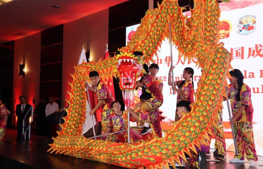 Celebran en Panamá aniversario de China