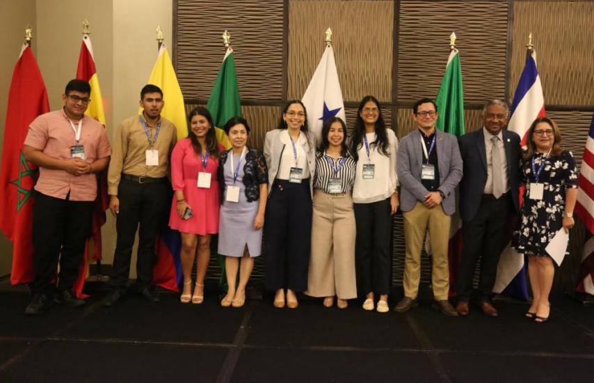 Premian a los mejores proyectos científicos universitarios en el Congreso Iestec