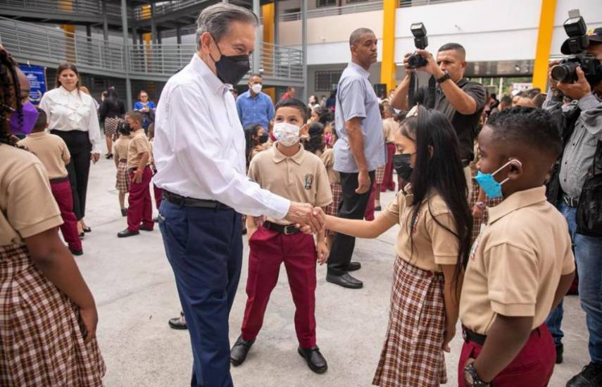 Presidente inaugura nuevas instalaciones de la escuela República de Italia en San Miguelito