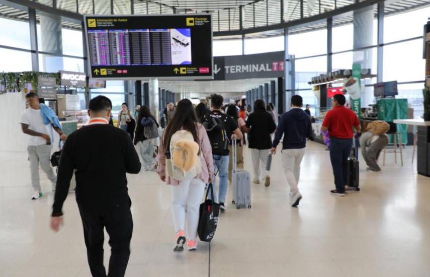 ML | Pasajeros en el Aeropuerto de Tocumen.