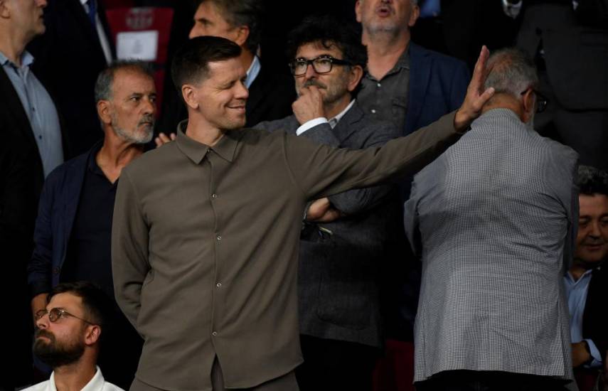 El Barça saca de su retiro al portero polaco Szczesny