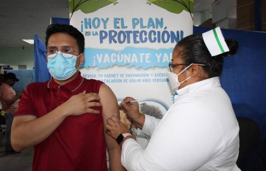Intensifican campaña de vacunación contra la influenza