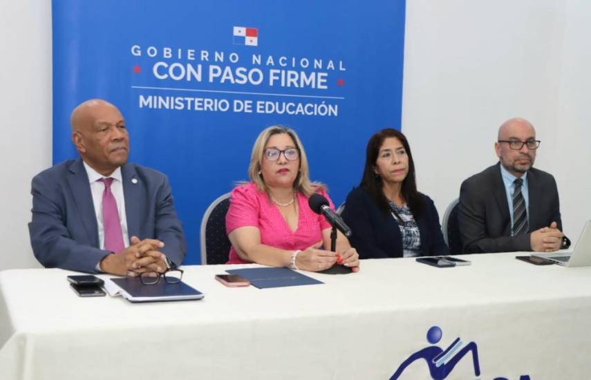 Ministerio de Educación lanza capacitaciones para 51 mil docentes en Verano 2025