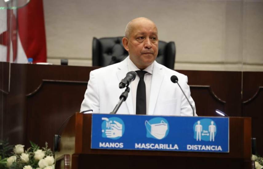 Crispiano Adames Se Postulará A La Presidencia De Panamá Para Las