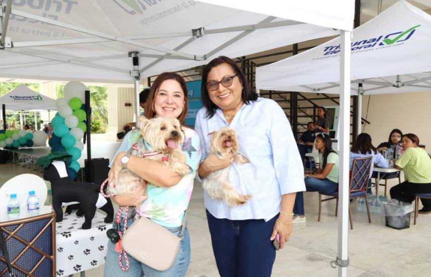 Tribunal Electoral celebra jornada “Pettopia” en honor a las mascotas