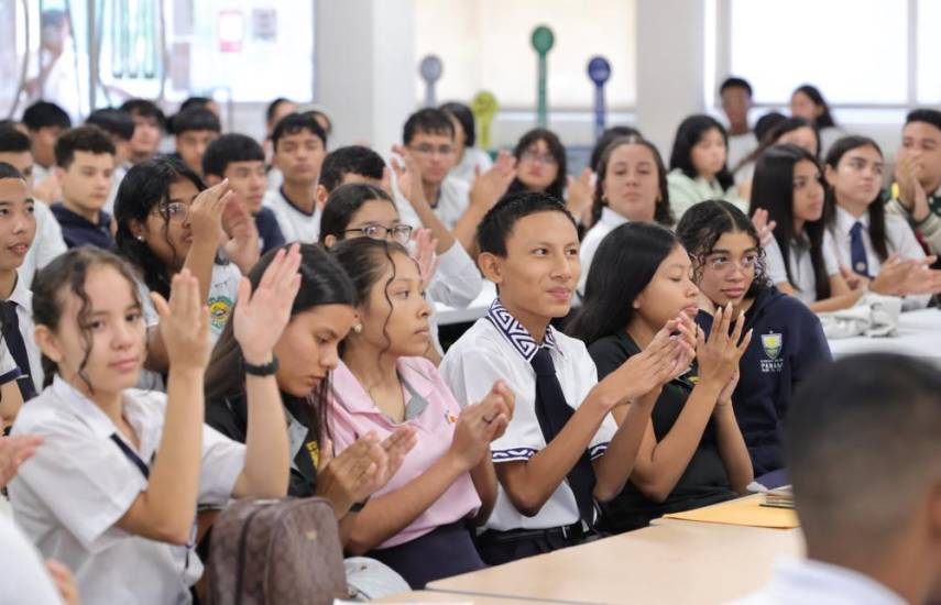 Estudiantes y docentes se acogen a una semana de receso escolar