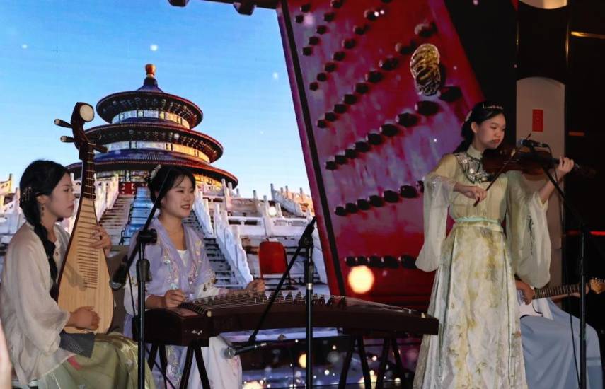 Celebran en Panamá aniversario de China