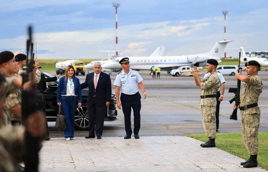 Mulino llega a Uruguay para participar en la toma de posesión del nuevo mandatario de ese país