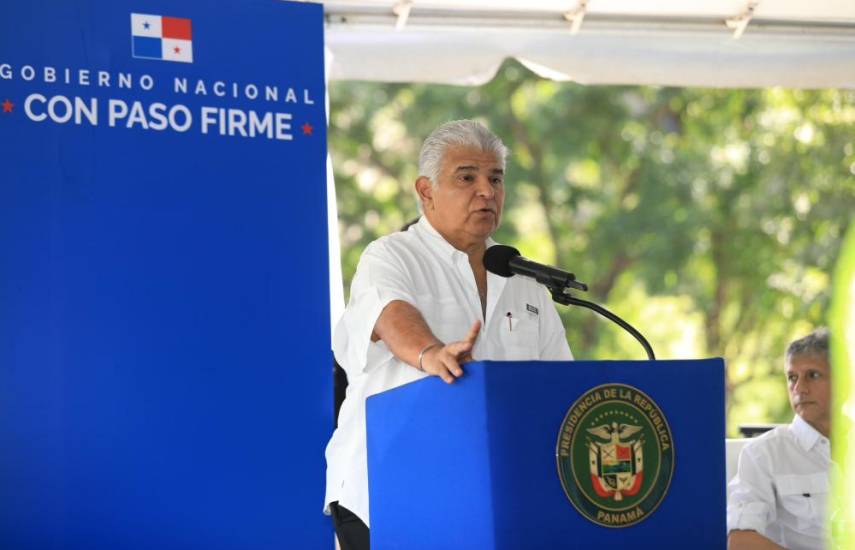 Mulino inaugura primera excavación del cuarto puente sobre el Canal de Panamá