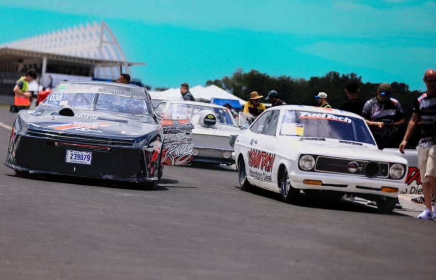 Cortesía | Vehículos en un evento de temporada de aceleración en Autódromo Panamá.