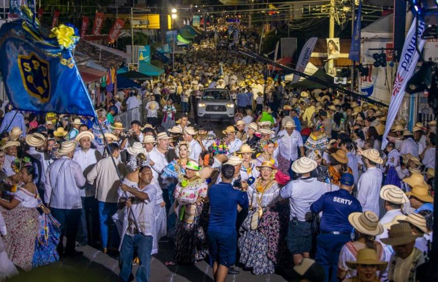 Desfile de las Mil Polleras generó más de B/.41 millones en impacto económico