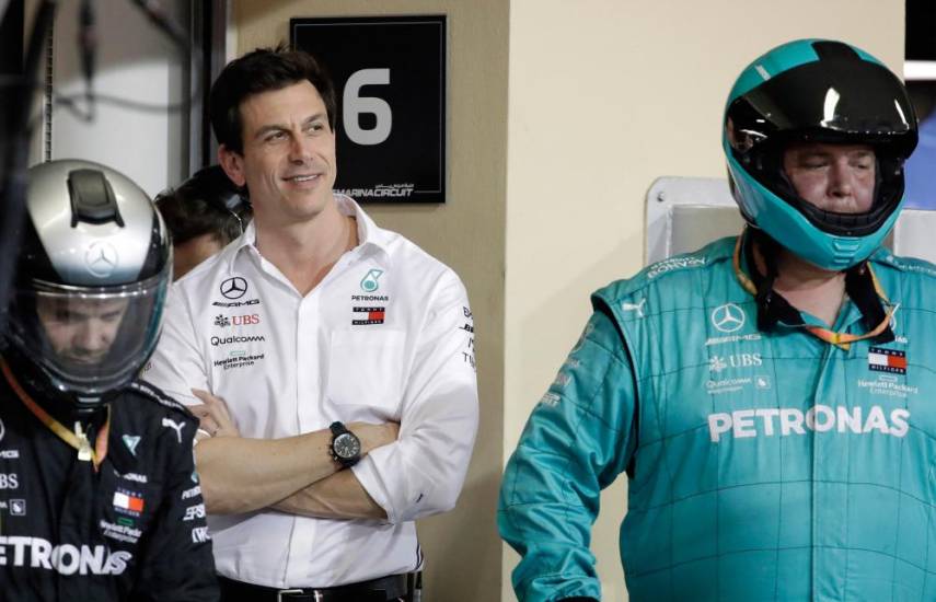 Toto Wolff ofreció un contrato corto a Hamilton para “mantener abierta” la opción del joven Antonelli