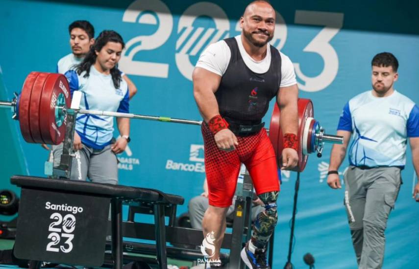 ML | Rey Dimas atleta de Parapowerlifting.