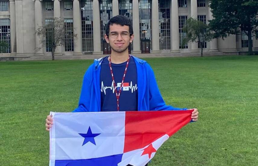 Joven panameño gana premio académico en el Instituto Tecnológico de Massachusetts