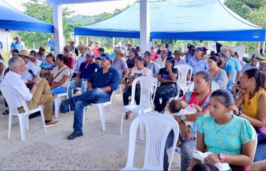 Administrador del Canal de Panamá dialogó con residentes de Río Indio para mejorar su calidad de vida