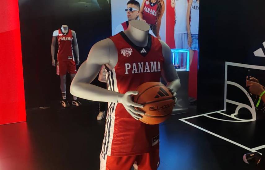 Nueva piel para la ‘Roja sin mangas’