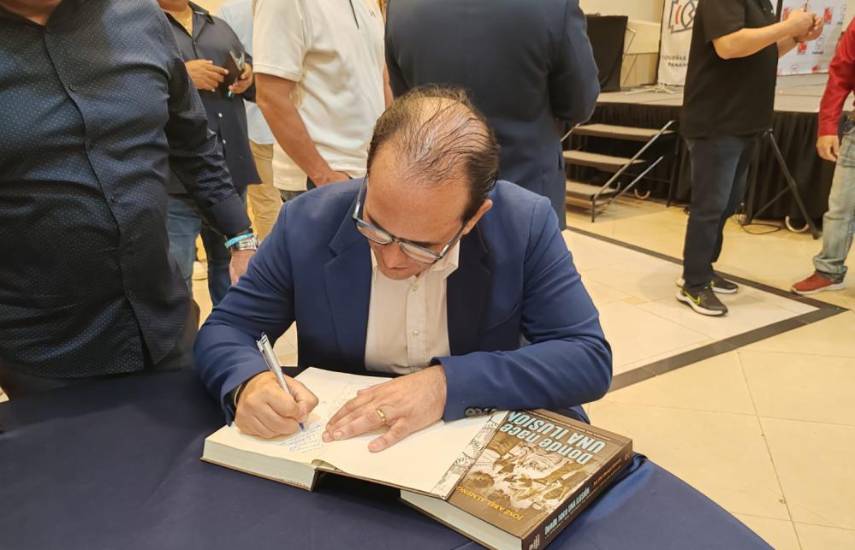 Un libro para exaltar la historia e importancia de las pequeñas ligas del béisbol en Panamá