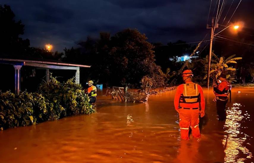 ML | Viviendas afectadas por el desbordamiento del Río Coclé del Norte.