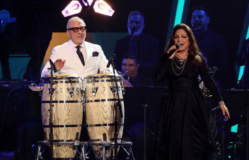 Artistas consagrados y jóvenes estrellas celebran los Grammy Latinos en Miami