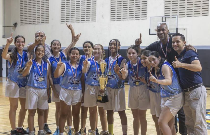 ML | Miembros del equipo del Instituto Italiano Enrico Fermi.