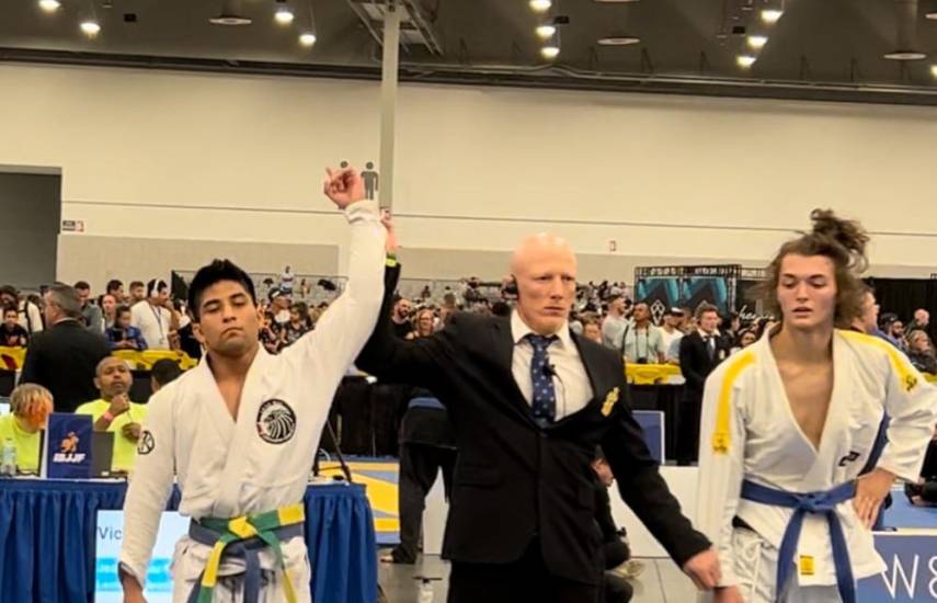 Cortesía | El atleta panameño Jean César Prieto (i), en el BJJF Jiu Jitsu Con International 2024, celebrado el pasado 29 y 30 de agosto en Las Vegas, Nevada, EEUU.