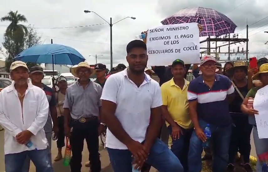 Productores de cebolla reclaman pagos e inician cierre de 24 horas este viernes