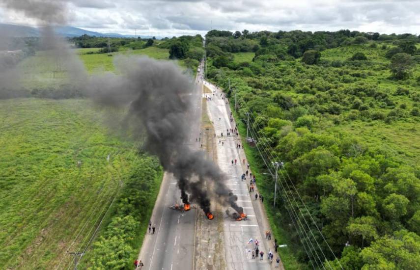 ML | Cierre por protesta en Vía Panamericana.