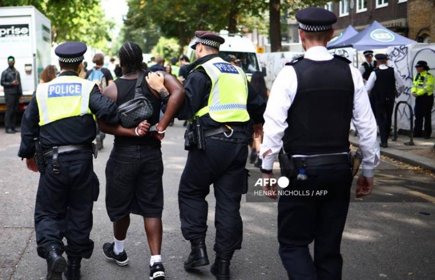 Dos muertos tras ataques en el Carnaval de Notting Hill en Reino Unido