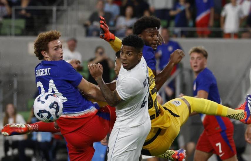 Getty Images via AFP | Josh Sargent y Mark McKenzie.