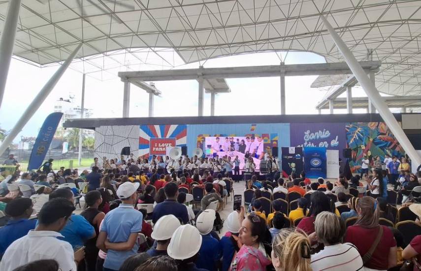 Jóvenes brillan en la X Olimpiada Nacional de Robótica