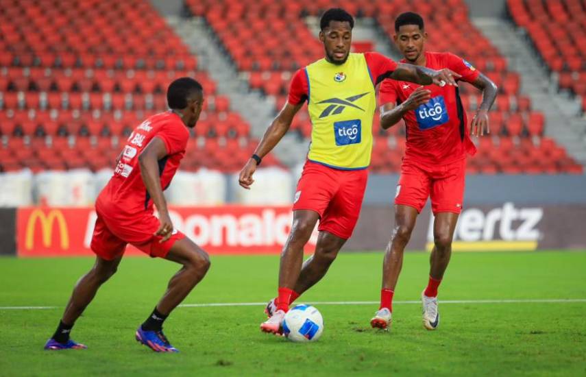 Cortesía FPF | Seleccionados de fútbol de Panamá durante un entrenamiento en la cancha del Estadio Rommel Fernández, en Ciudad de Panamá.