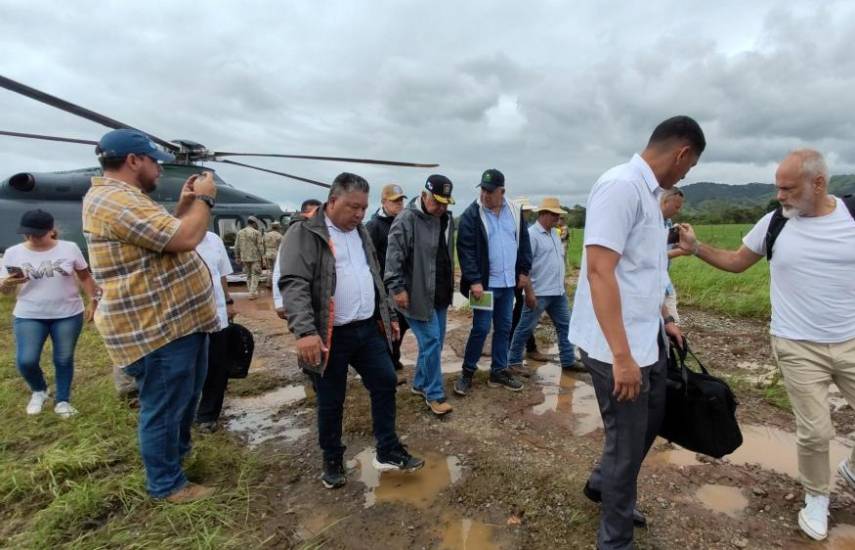 Presidente Mulino visita zonas afectadas por lluvias