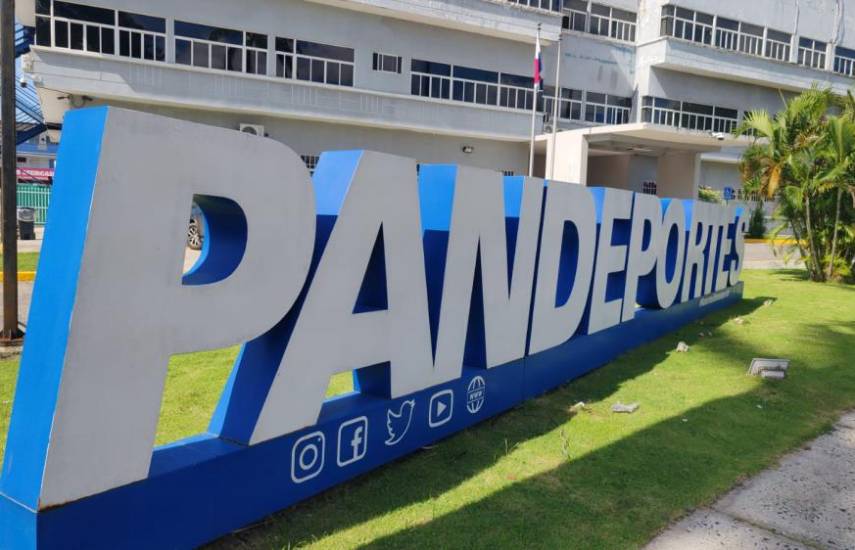 ML | Letrero con la palabra “Pandeportes” enfrente de la sede principal de Pandeportes en Juan Díaz.