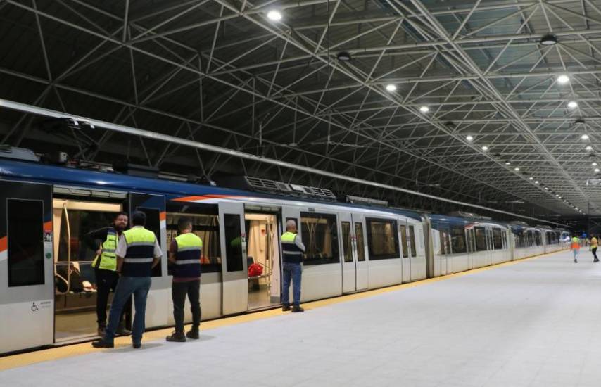 El Metro prueba movimiento de trenes en el Ramal Aeropuerto