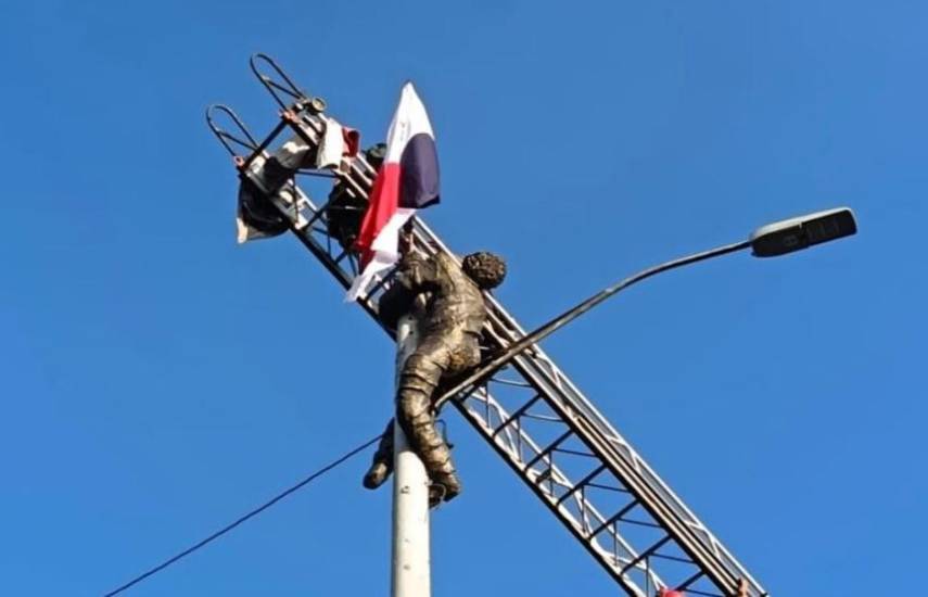 ML | Limpieza de monumento de los mártires del 9 de enero.