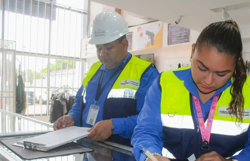 Refuerzan operativos de inspección para garantizar el cumplimiento de las labores, salud y seguridad